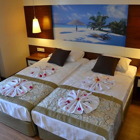Holiday City Hotel (Adults Only) 시데 객실 사진